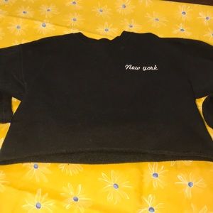 Black cropped NY sweater